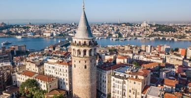 2024'ün İlk Dakikalarında İstanbul Boğazı Böyle Görüntülendi
