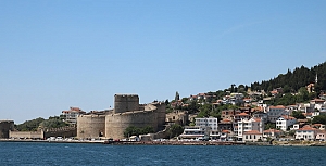 Çanakkale, Türkiye’nin Çanakkale ilinin merkezi olan şehirdir