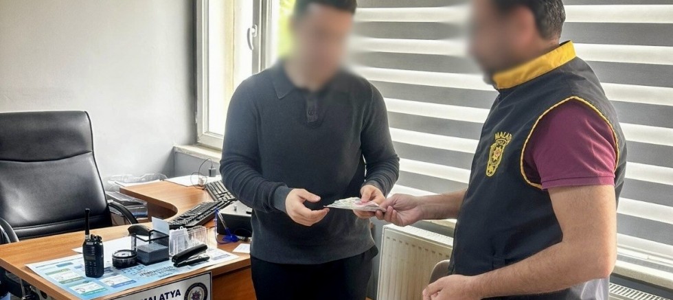 Zekice Hareketle Milyon TL’lik Dolandırıcılık Önlendi