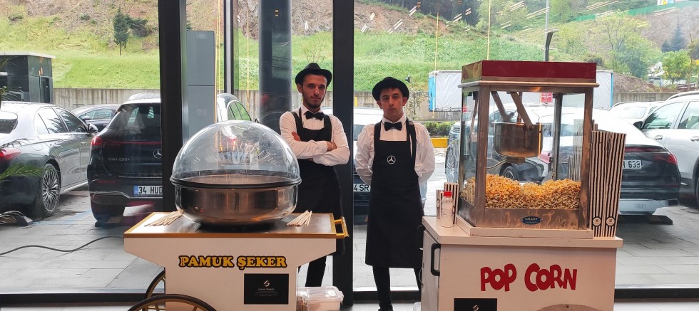 Patlamış Mısır Arabası Kiralama: Etkinliklerinize Eğlence Katın