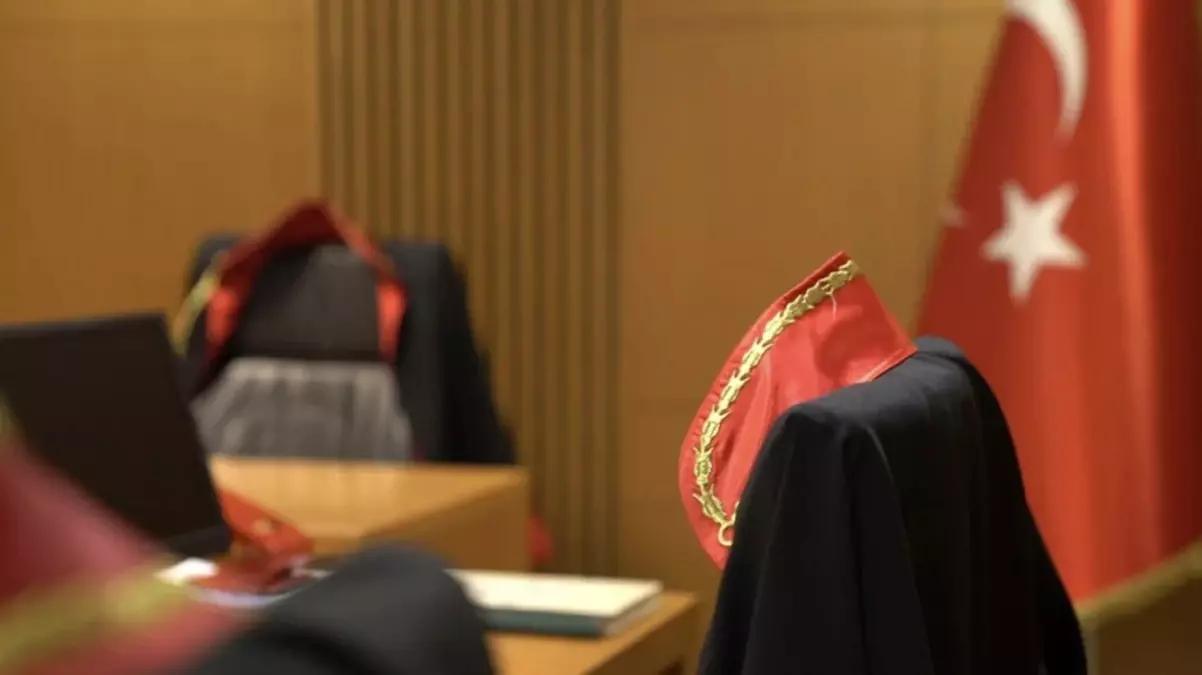 “Karar bekliyordum” diyen cinayet sanığına hakimden tokat gibi cevap