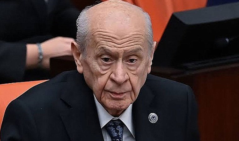 Vecdet Öz, MHP lideri Devlet Bahçeli’nin durumunu sordu: ‘Bu gizemli durum daha ne kadar devam edecek?’