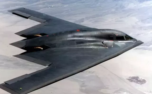 ABD’nin B-2 Bombardıman Uçakları Hareketliliği: İran’a Müdahale İhtimali Artıyor Mu?