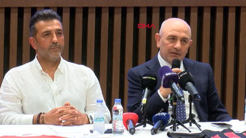 Fatih Karagümrük forma göğüs sponsorluğu için imza töreni düzenledi