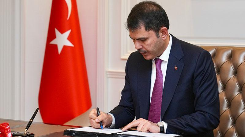 Bakan Kurum: Sındırgı’da 426 binada, 615 bağımsız bölümün ağır hasarlı veya yıkık olduğunu tespit ettik