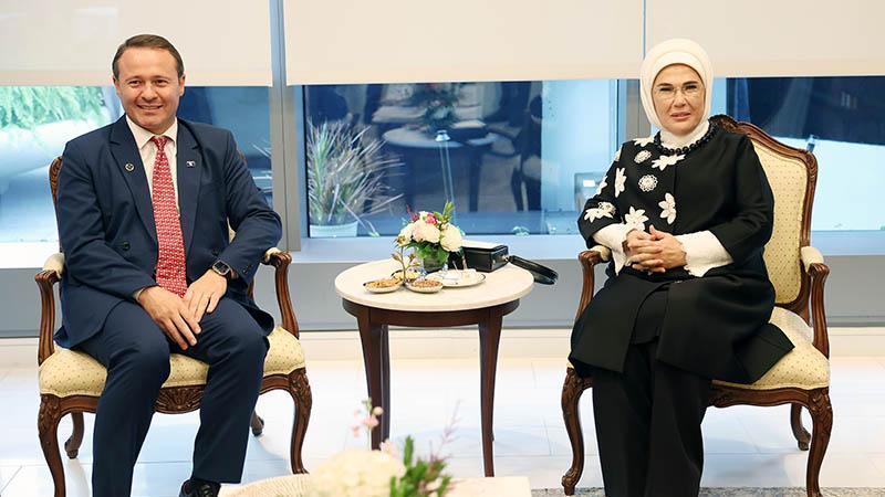 Emine Erdoğan, Kosova Cumhurbaşkanı’nın eşi Sadriu ile görüştü