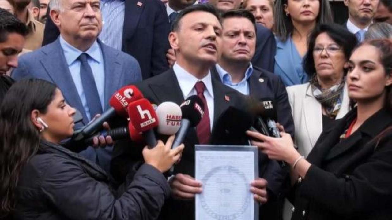 Özgür Çelik mazbatasını teslim aldı