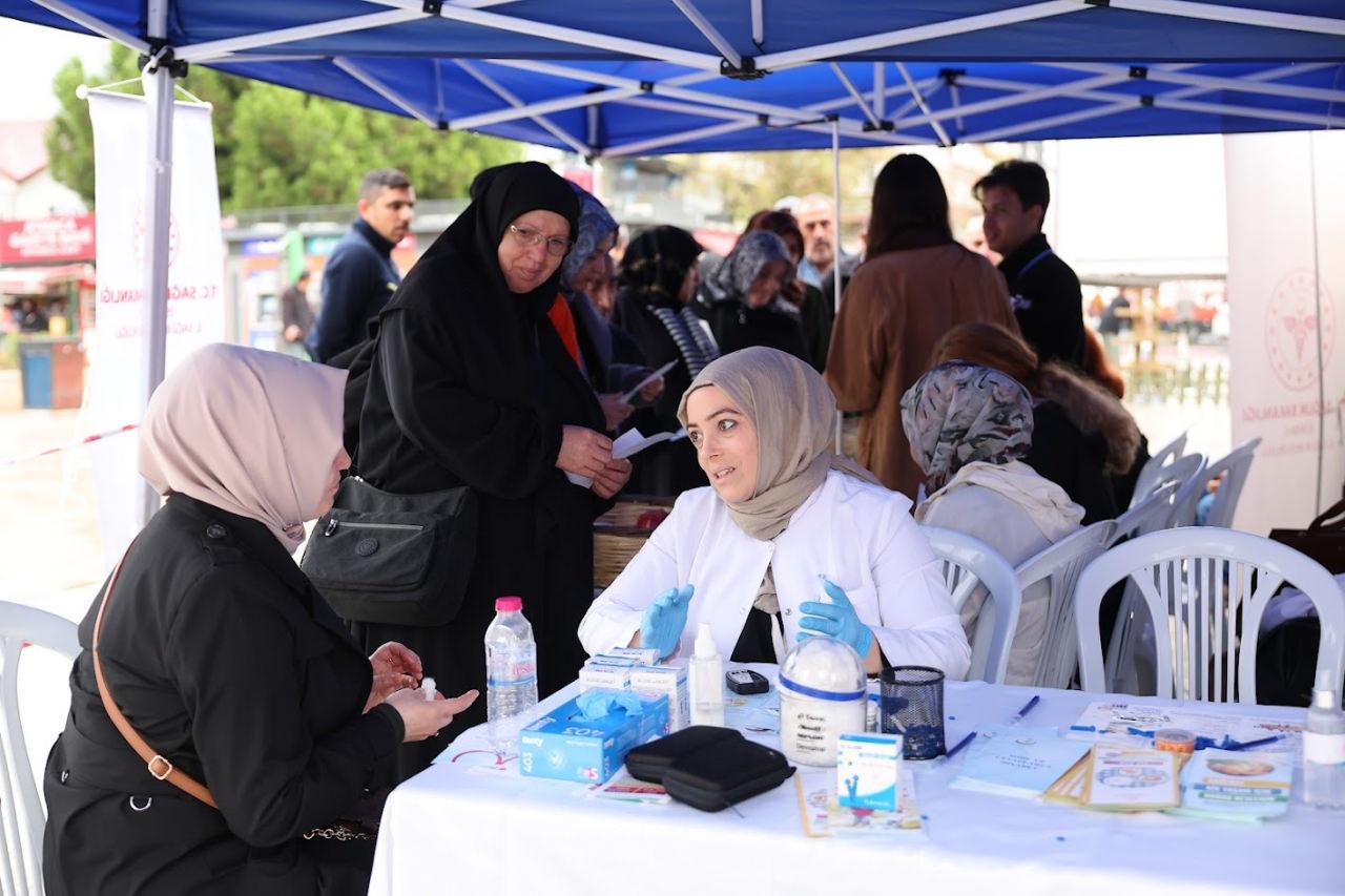 Bağcılar Meydanı’nda ücretsiz sağlık hizmeti