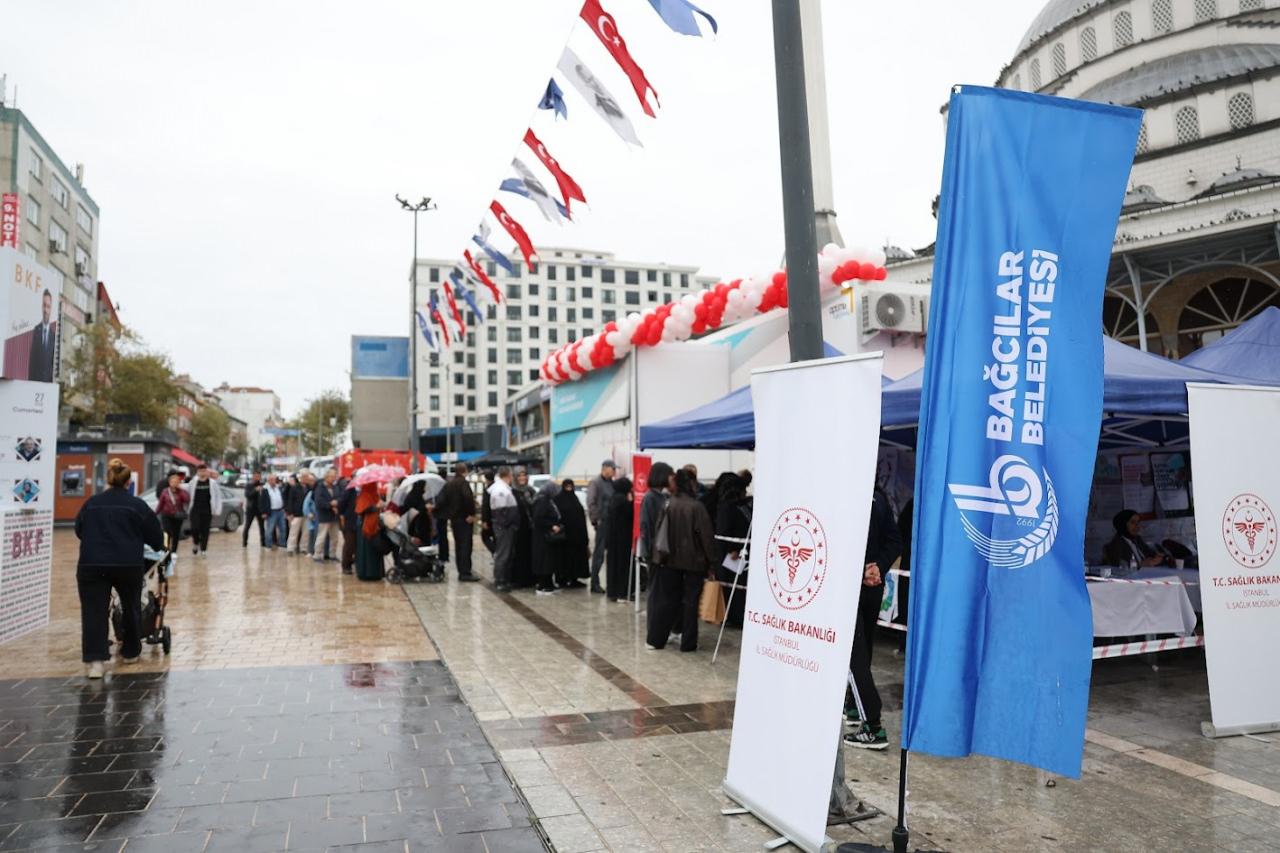 Bağcılar Meydanı’nda ücretsiz sağlık hizmeti