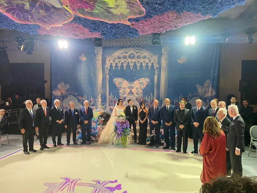 Siyaset dünyası bu düğünü konuşuyor! Sosyal medyada gündem oldu! Dikkat çeken isimler!