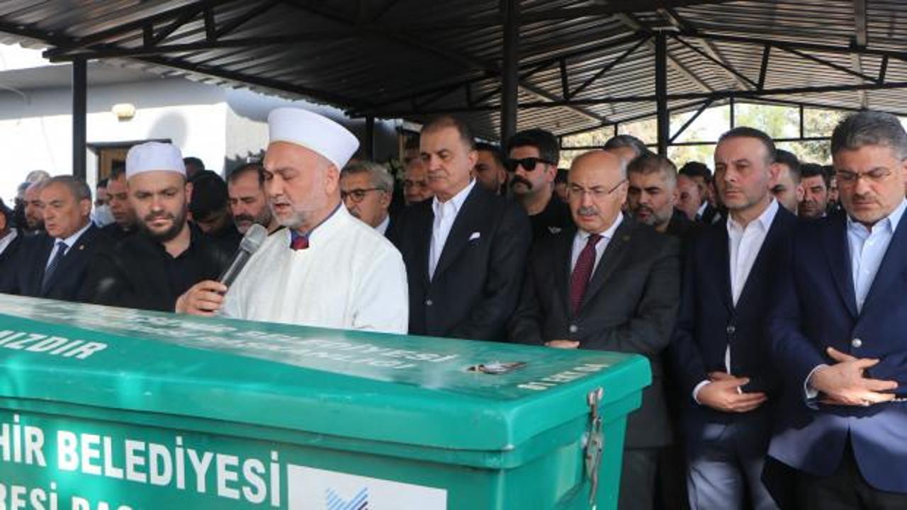 AK Parti Sözcüsü Çelik, dayısının cenaze törenine katıldı