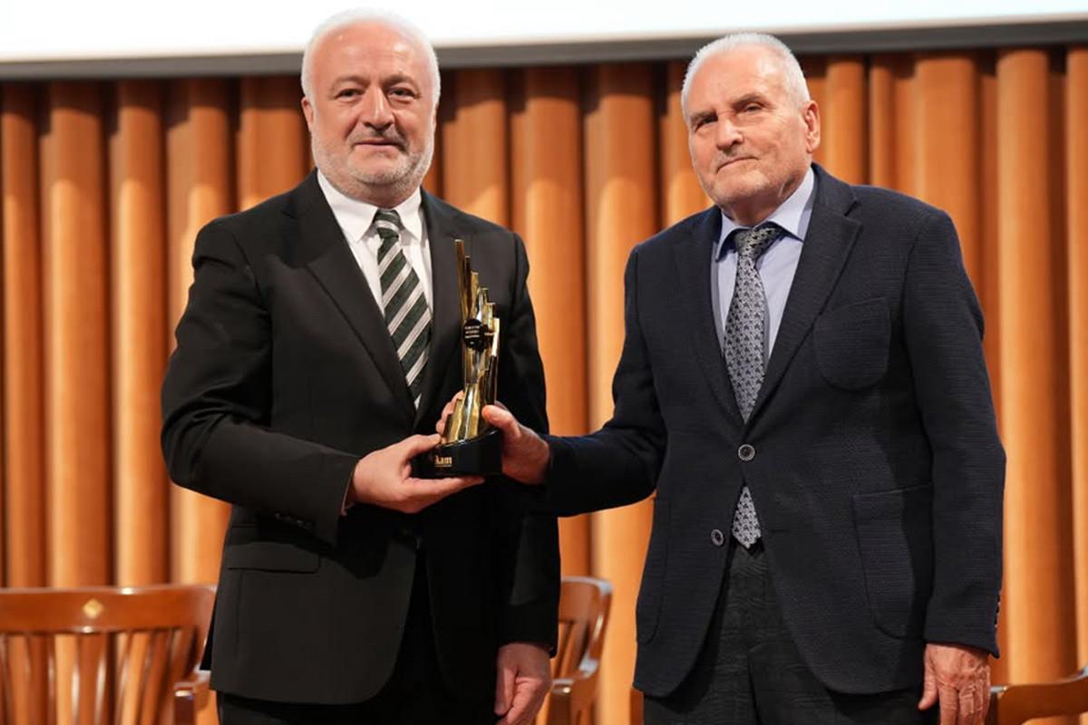 ÖNDER, İslam İktisadı Eğitim Ödülü'nün sahibi oldu