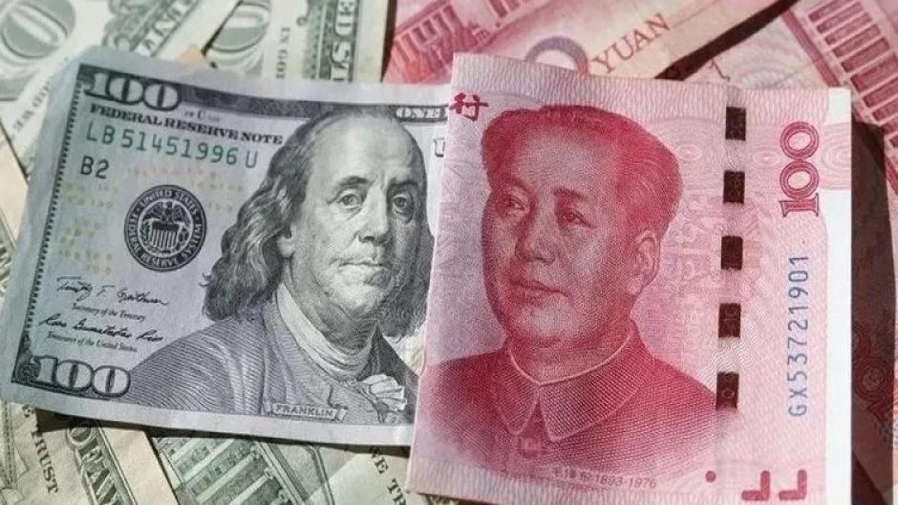 Rusya, ilk kez yuan cinsinden borçlanacak! Dolar yerine Çin parasını tercih etti….