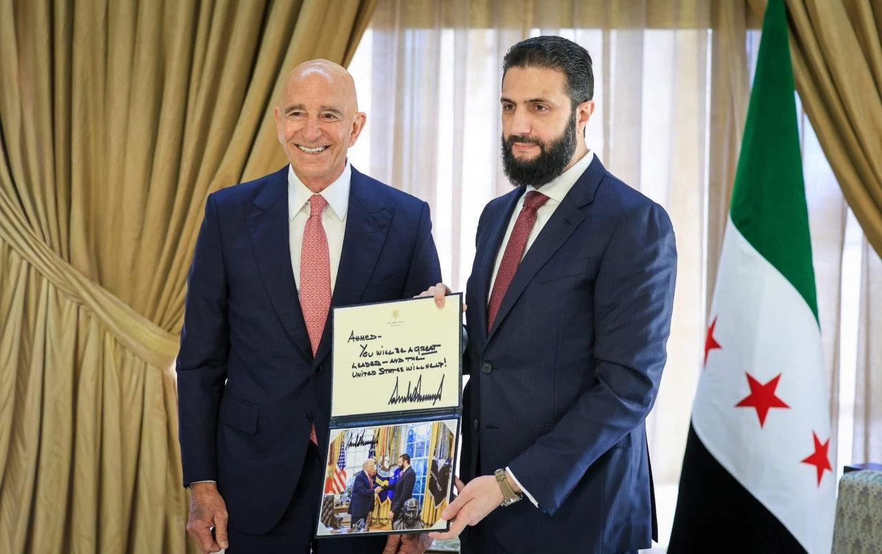 Trump'tan Şara'ya özel hediye! Üzerinde yazan mesaj dikkat çekti