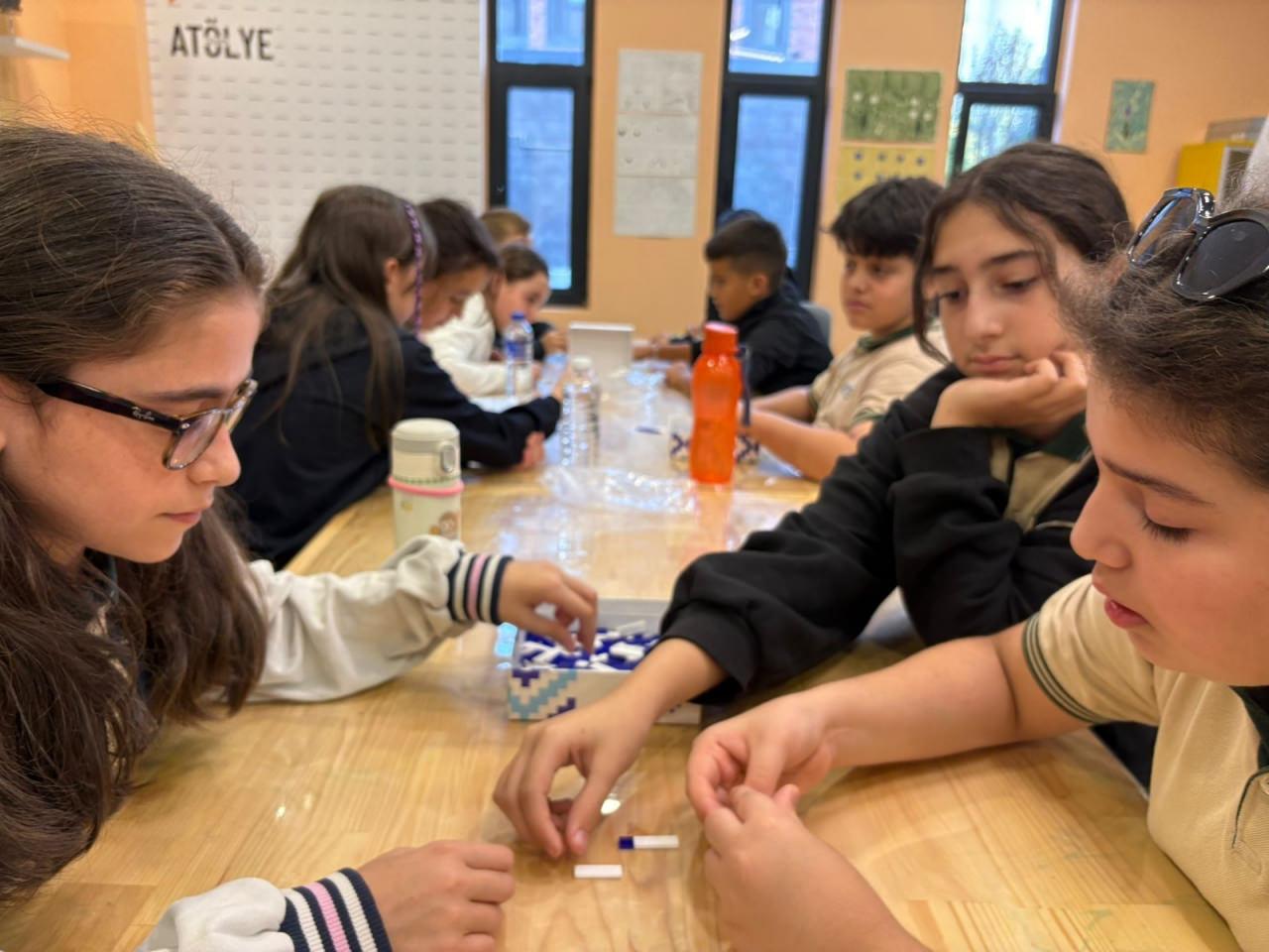 Ümraniye Belediyesi'nden öğrencilere ücretsiz bilim ve teknoloji eğitimi