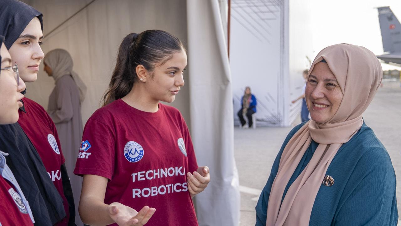 TÜRGEV'den dijital kuşatmaya karşı 'Güçlü Gençlik' kalkanı