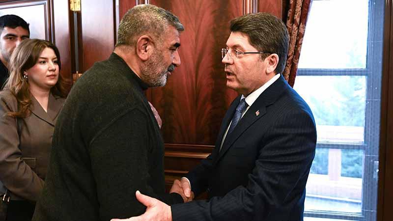 Bakan Tunç, Rojin Kabaiş’in babası ile görüştü