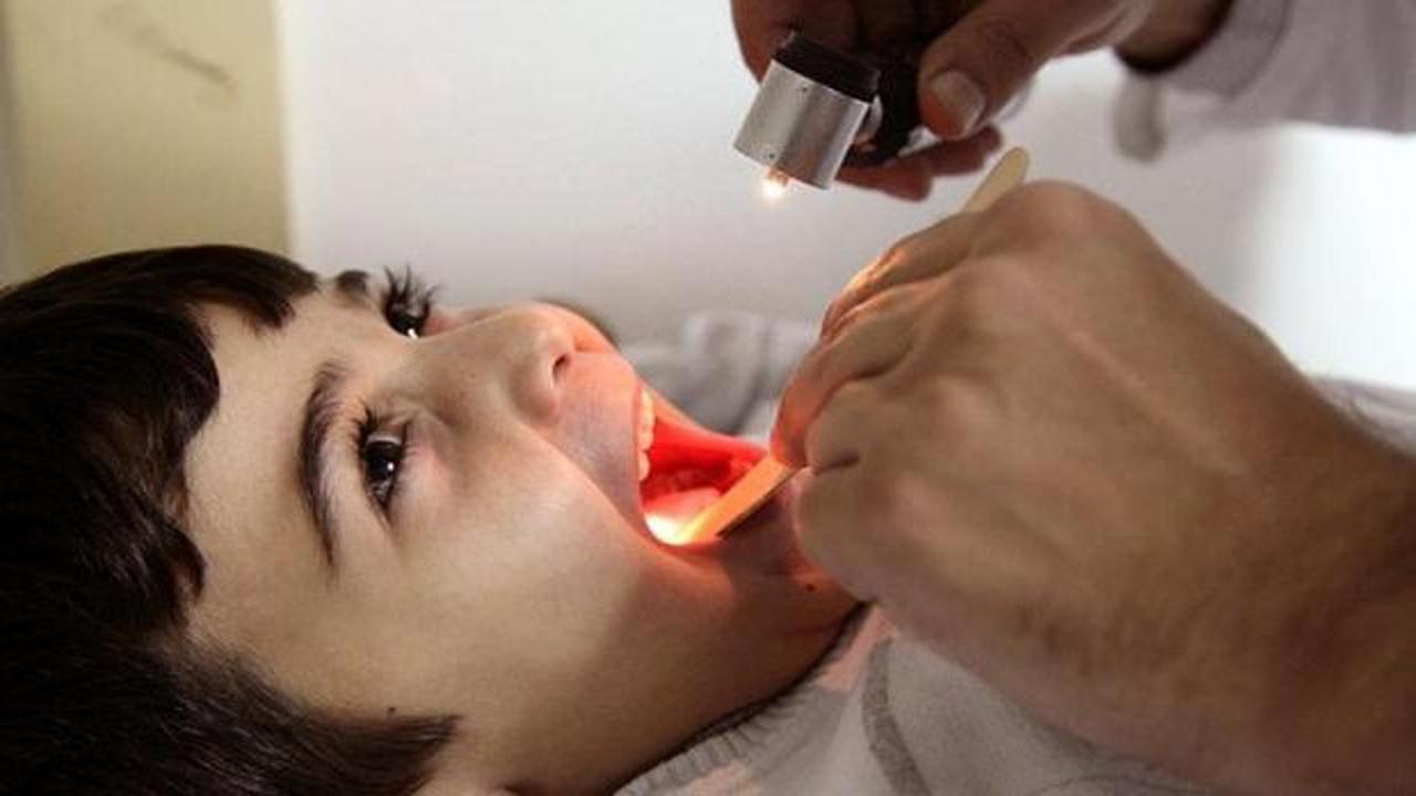 Son dönemde arttı: Uzmanı geçmeyen öksürüğün sebebini açıkladı! 2-3 haftaya dikkat