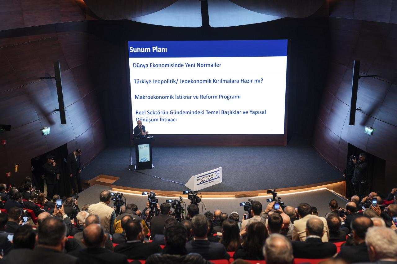 Bakan Şimşek: Son 50 ayın en düşük enflasyonuyla karşı karşıyayız