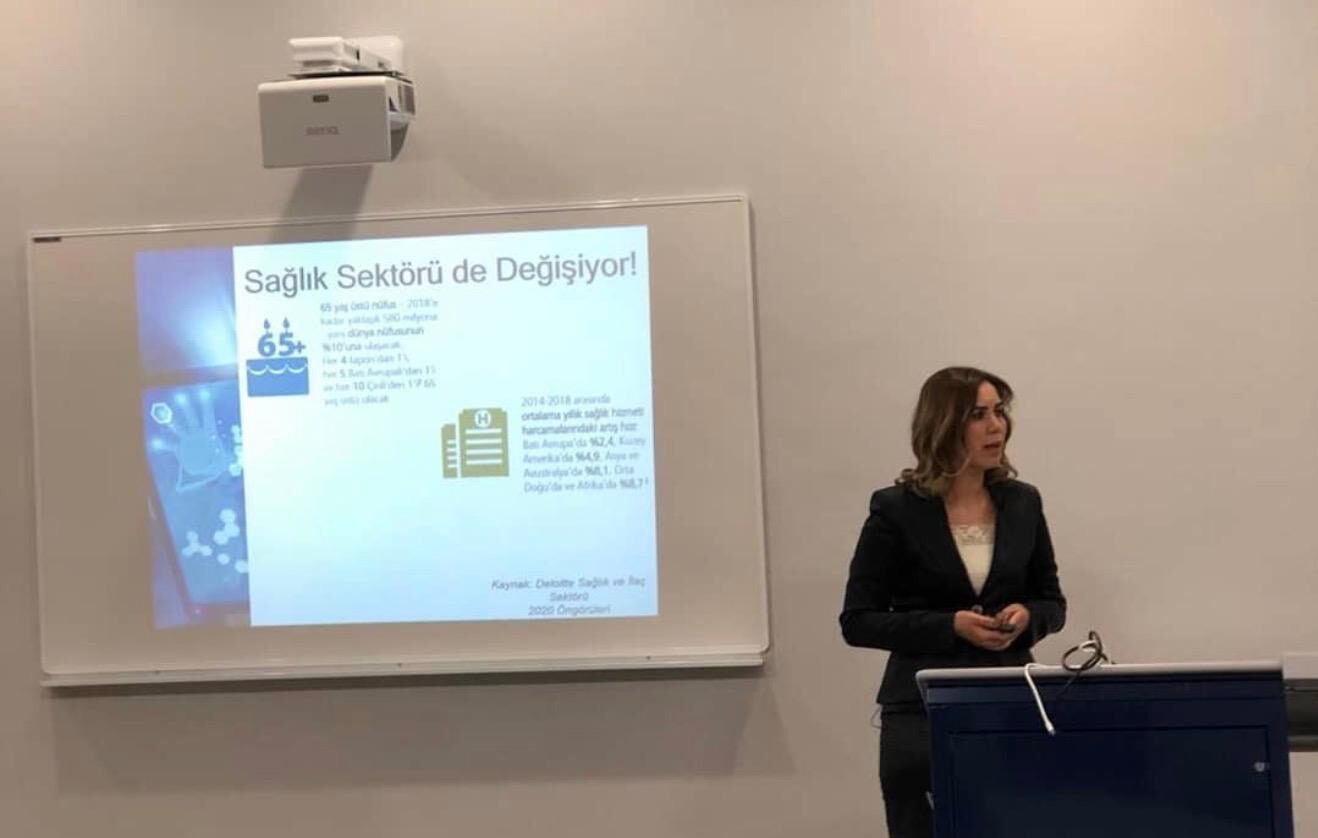 Doç. Dr. Tuba Düzcü Mezun Olduğu Liseye Dönüyor Pertevniyal’de Özel Bir Buluşma