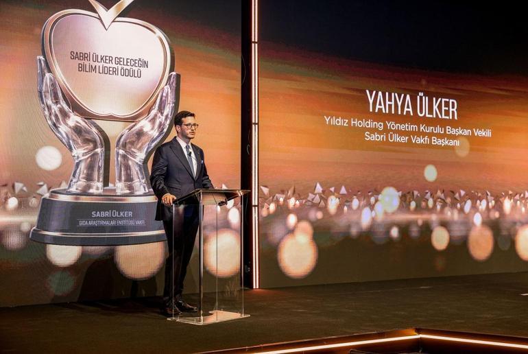 Sabri Ülker Geleceğin Bilim Lideri Ödülü’nü Biyokimyager San Martin kazandı