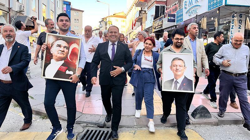 Çankırı’da görevden alınan İl Başkanı Ağaoğlu ve partililer CHP’den istifa edip, Yeni Parti’ye geçti