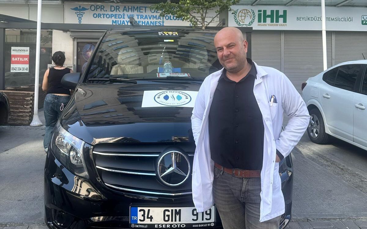 OP. DR. AHMET ÖZYAZGAN KİMDİR?