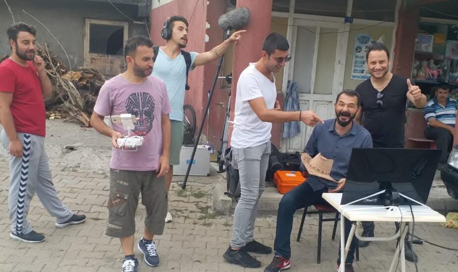 Mesut Yılmaz: Oyunculuk ve Yapımcılığı Bir Arada Başaran İsim