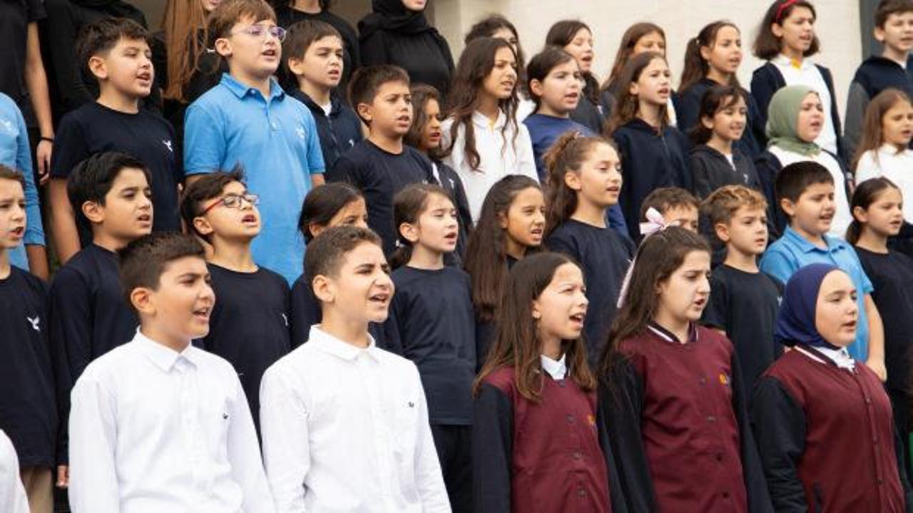 ‘Kardan aydınlık’ YETEV öğrencilerinin sesiyle Gazze için yükseldi