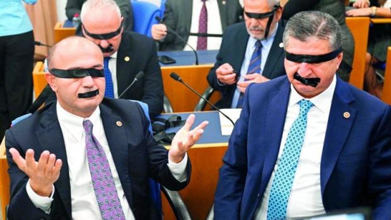 Yeni Parti’de bantlı eylem pişmanlığı! ‘Keşke yapmasaydık, rezil olduk’